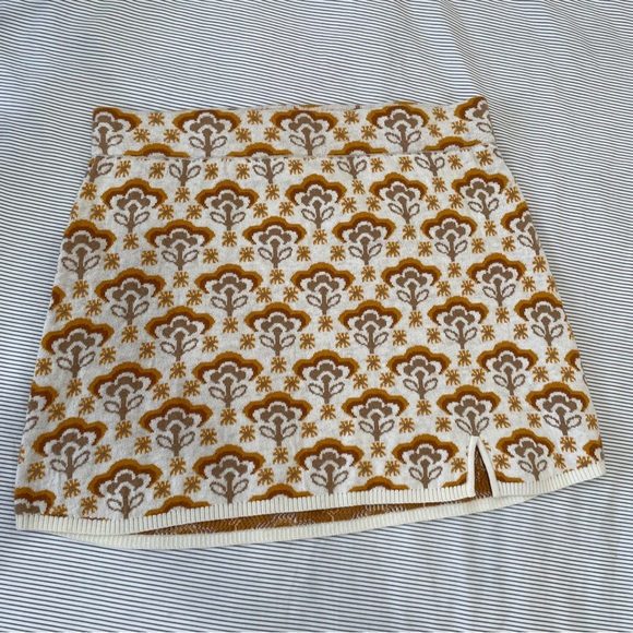 NWT Show Me Your Mumu Sharon Knit Skirt Honey Wallflower size M - Picture 2 of 6